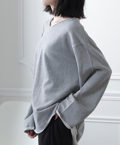 ElegChic（エレグシック）の「シンプルVネックカットソー（Tシャツ/カットソー・レディース・ブラック/杢グレー/ライトカーキ・MEDIUM/X-LARGE/XXX-LARGE）」の5枚目の写真