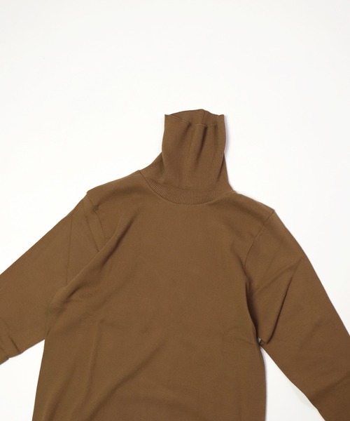 gicipi（ジチピ）の「[ gicipi ] タートルネック　フィット　ANANAS/アナナス（Tシャツ/カットソー・レディース・ホワイト/ブラック/ブラウン・1）」の7枚目の写真