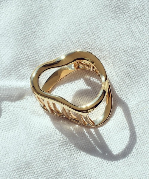 GOLDY（ゴールディ）の「カーム トライアングル バンス クリップ（バレッタ/ヘアクリップ・レディース・シルバー/ゴールド/シルバー系その他/ゴールド系その他/ブラック・FREE）」の7枚目の写真