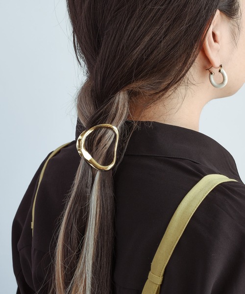 GOLDY（ゴールディ）の「カーム トライアングル バンス クリップ（バレッタ/ヘアクリップ・レディース・シルバー/ゴールド/シルバー系その他/ゴールド系その他/ブラック・FREE）」の14枚目の写真