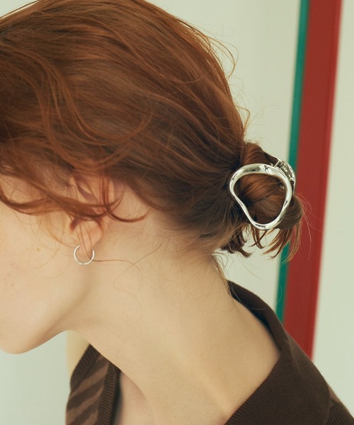 GOLDY（ゴールディ）の「カーム トライアングル バンス クリップ（バレッタ/ヘアクリップ・レディース・シルバー/ゴールド/シルバー系その他/ゴールド系その他/ブラック・FREE）」の16枚目の写真