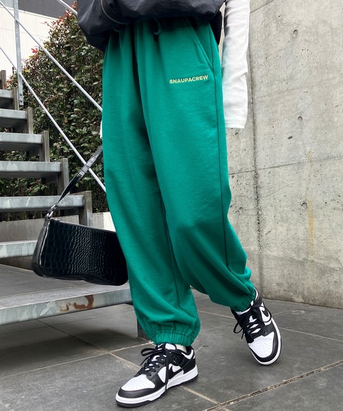 Snap club（スナップクラブ）の「【Snap club】裏毛ワンポイント刺繍ロゴ スウェットパンツ（スウェットパンツ・メンズ・ライトグレー/グリーン/イエロー/パープル/ブラック・FREE）」の12枚目の写真