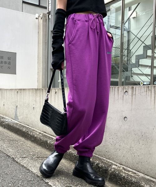 Snap club（スナップクラブ）の「【Snap club】裏毛ワンポイント刺繍ロゴ スウェットパンツ（スウェットパンツ・メンズ・ライトグレー/グリーン/イエロー/パープル/ブラック・FREE）」の21枚目の写真
