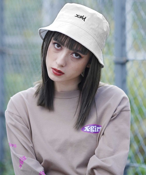 X-girl（エックスガール）の「MILLS LOGO BUCKET HAT（ハット・レディース・ホワイト/ブラック・ONE SIZE）」の7枚目の写真
