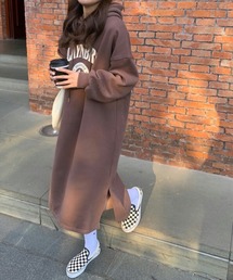 カレッジプリントロングスウェットパーカーワンピース