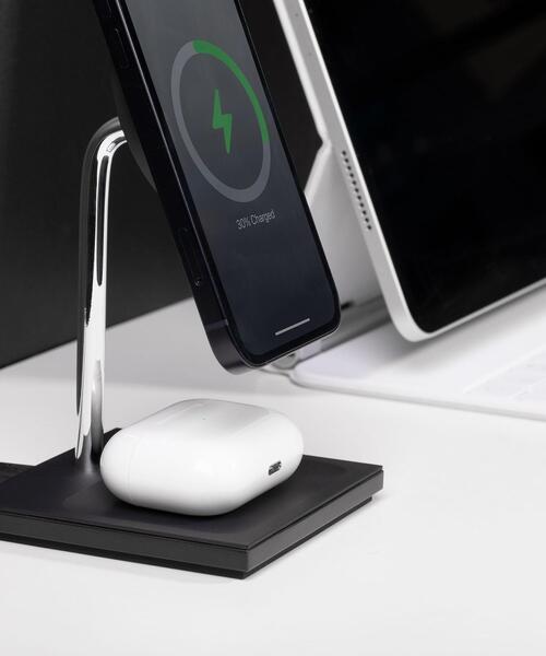 Native Union（ネイティブユニオン）の「＜NATIVE UNION（ネイティブ ユニオン）＞ マルチデバイス対応 マグネット式充電スタンド（スマホグッズ・レディース・ブラック・FREE）」の14枚目の写真