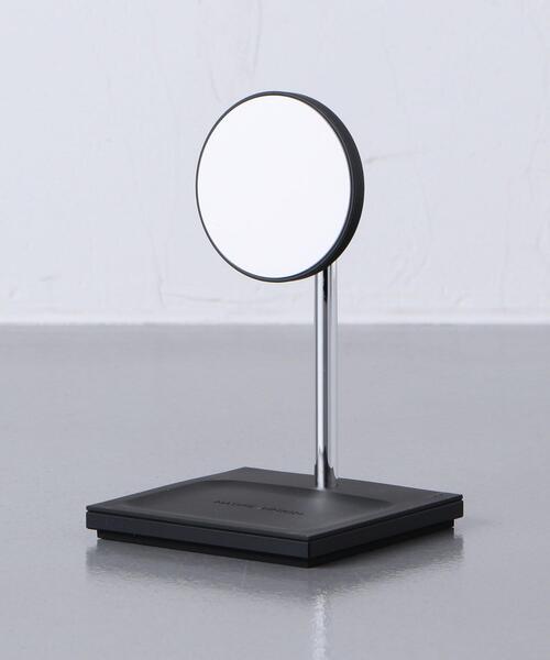 Native Union（ネイティブユニオン）の「＜NATIVE UNION（ネイティブ ユニオン）＞ マルチデバイス対応 マグネット式充電スタンド（スマホグッズ・レディース・ブラック・FREE）」の4枚目の写真