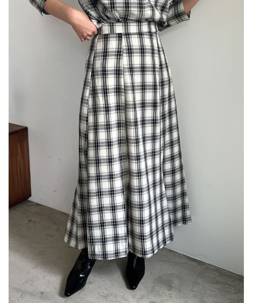 Re:EDIT（リエディ）の「[低身長サイズ有]先染めチェック柄マーメイドスカート（スカート・レディース・グリーン/ブルー/ブラック・MEDIUM/LARGE/SHORT）」の2枚目の写真