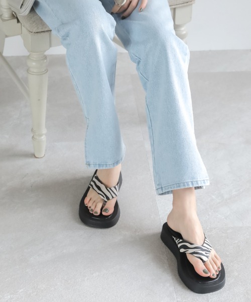 VIVIAN（ヴィヴィアン）の「厚底トングサンダル（サンダル・レディース・ホワイト/ブラック/グリーン/ゼブラ・LL/S/M/L）」の21枚目の写真