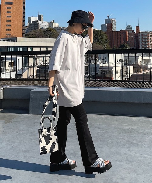 PAGEBOY（ページボーイ）の「ダッドルーズTシャツ（Tシャツ/カットソー・レディース・オフホワイト/ブラック/グレイッシュベージュ/スカイブルー/レッド系その他/チャコールグレー/ターコイズブルー/ブラウン・FREE）」の17枚目の写真