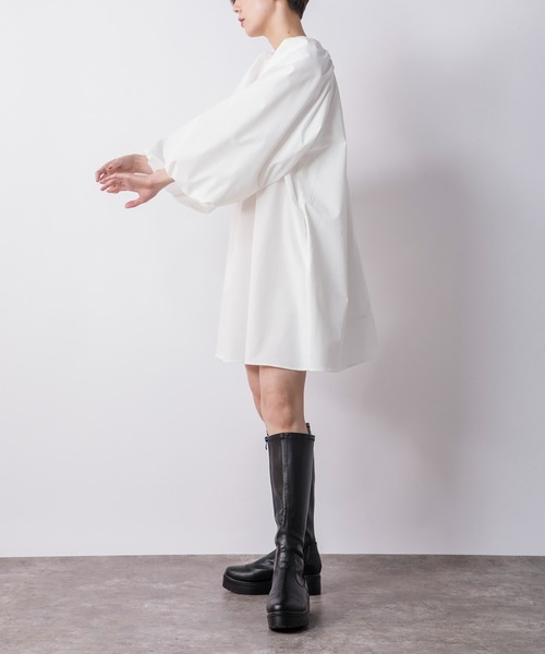 CIENA(シエナ)の「バルーンスリーブミニワンピース(ワンピース・レディース・ブラック/ホワイト・FREE)」の6枚目の写真