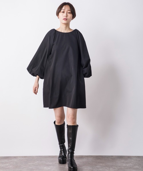 CIENA(シエナ)の「バルーンスリーブミニワンピース(ワンピース・レディース・ブラック/ホワイト・FREE)」の3枚目の写真