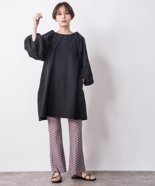 CIENA(シエナ)の「バルーンスリーブミニワンピース(ワンピース・レディース・ブラック/ホワイト・FREE)」の12枚目の写真