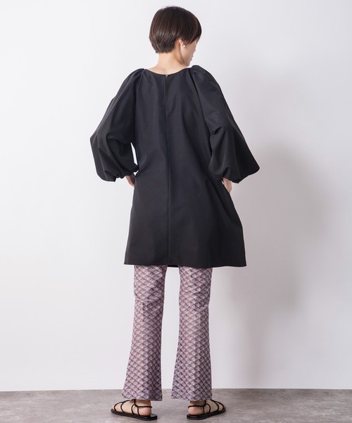 CIENA(シエナ)の「バルーンスリーブミニワンピース(ワンピース・レディース・ブラック/ホワイト・FREE)」の14枚目の写真