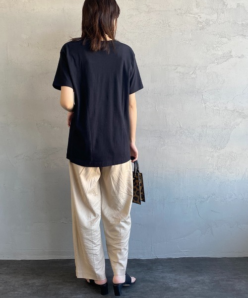 HANES（ヘインズ）の「[HANES/ヘインズ] 2P ジャパンフィット クルーネックパックTシャツ（Tシャツ/カットソー・レディース・ホワイト×ブラック・M/S）」の19枚目の写真