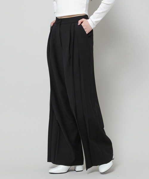 ALAND（エーランド）の「3.3Field Trip／2-TUCKワイドスラックス  2277676（スラックス・レディース・ブラック/ベージュ・SMALL/MEDIUM）」の17枚目の写真