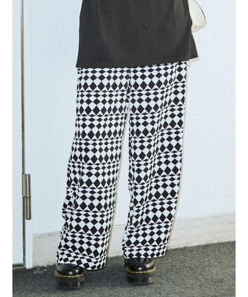 jouetie（ジュエティ）の「パターンリラックスパンツ（その他パンツ・レディース・ブラック/その他1/ブルー/アイボリー・MEDIUM）」の4枚目の写真