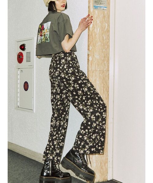 jouetie（ジュエティ）の「パターンリラックスパンツ（その他パンツ・レディース・ブラック/その他1/ブルー/アイボリー・MEDIUM）」の7枚目の写真