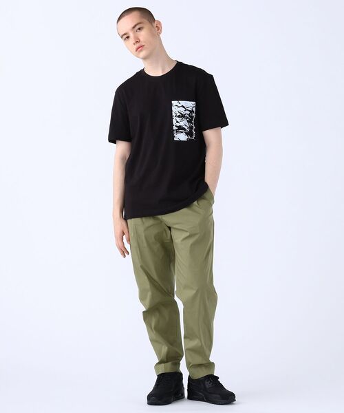 Calvin Klein(カルバン・クライン)の「チェスト フォト プリント Tシャツ(Tシャツ/カットソー・メンズ・ホワイト/ブラック・S/M/L/XL)」の4枚目の写真