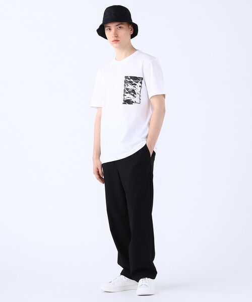 Calvin Klein(カルバン・クライン)の「チェスト フォト プリント Tシャツ(Tシャツ/カットソー・メンズ・ホワイト/ブラック・S/M/L/XL)」の8枚目の写真