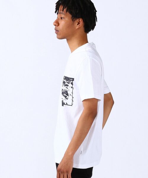 Calvin Klein(カルバン・クライン)の「チェスト フォト プリント Tシャツ(Tシャツ/カットソー・メンズ・ホワイト/ブラック・S/M/L/XL)」の9枚目の写真