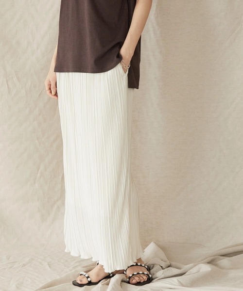 AMERICAN HOLIC（アメリカンホリック）の「カットプリーツタイトスカート（スカート・レディース・ブラック/ブルー/ライトグリーン/グレイッシュベージュ・S/M/L）」の2枚目の写真