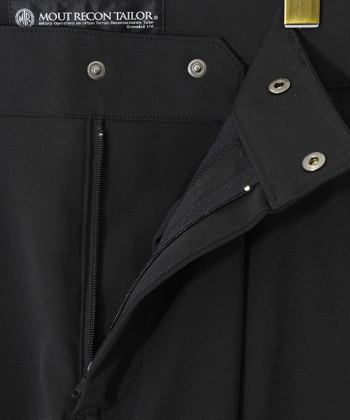 MOUT RECON TAILOR（マウトリーコンテーラー）の「MOUT RECON TAILOR