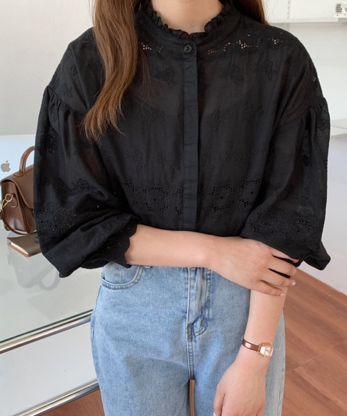 Diosfront（ディオスフロント）の「カットワーク刺繍プチハイネックボリュウーム袖ブラウス（シャツ/ブラウス・レディース・ホワイト/ブラック・M/L）」の7枚目の写真