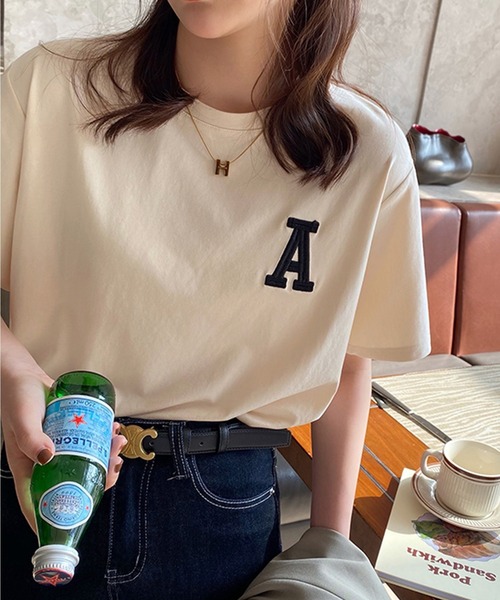 Girly Doll(ガーリードール)の「アルファベットTシャツ(Tシャツ/カットソー・レディース・ホワイト/ブラック/ベージュ/パープル/ピンク/イエロー/オレンジ・FREE)」の5枚目の写真