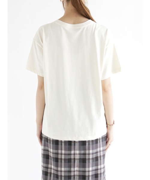 Te chichi（テチチ）の「カレッジロゴTシャツ（Tシャツ/カットソー・レディース・ホワイト/オフホワイト/チャコール・ﾌﾘ-）」の7枚目の写真