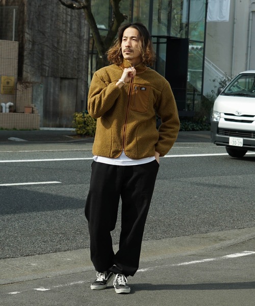 OUTDOOR PRODUCTS APPAREL（アウトドアプロダクツアパレル）の「防風ボアスタンドカラ―ブルゾン  ボアフリースジャケット　モコモコ（ブルゾン・メンズ・ブラック/ネイビー/アイボリー/ダークベージュ/ホワイト系その他/ホワイト系その他2/カーキ・MEDIUM/X-LARGE/LARGE/SMALL）」の19枚目の写真