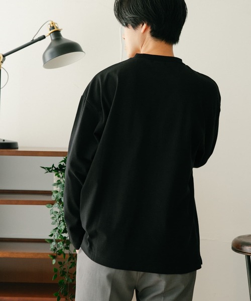 ITEMS URBANRESEARCH（アイテムズ アーバンリサーチ）の「度詰天竺オーバーサイズロングスリーブカットソー（Tシャツ/カットソー・メンズ・オフホワイト/ブラック/ネイビー・MEDIUM/LARGE）」の12枚目の写真