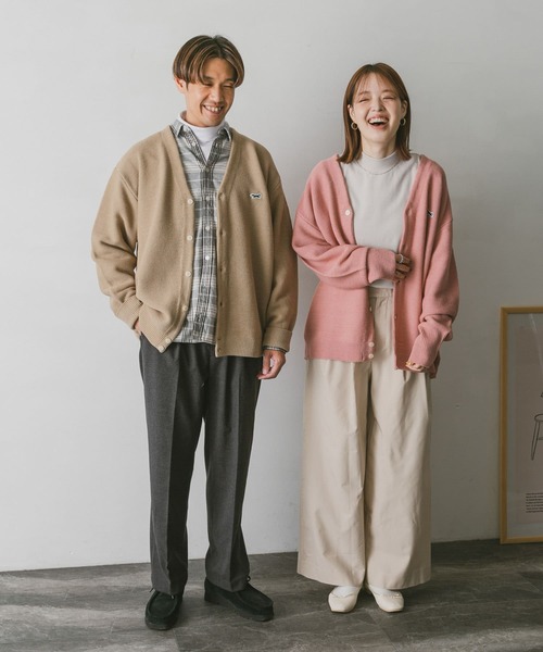 PENNEYS(ぺニーズ)の「『別注』PENNEYS×DOORS THE FOX Vネックカーディガン(カーディガン/ボレロ・メンズ・アイボリー/ブラック/グリーン/ネイビー/イエロー/ボルドー/ピンク/ベージュ・MEDIUM/LARGE/X-LARGE)」の13枚目の写真