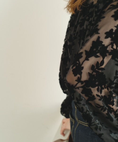 Kastane（カスタネ）の「【2022AWアイテム】ベロアオパールブラウス（シャツ/ブラウス・レディース・ブラック/ベージュ・FREE）」の5枚目の写真