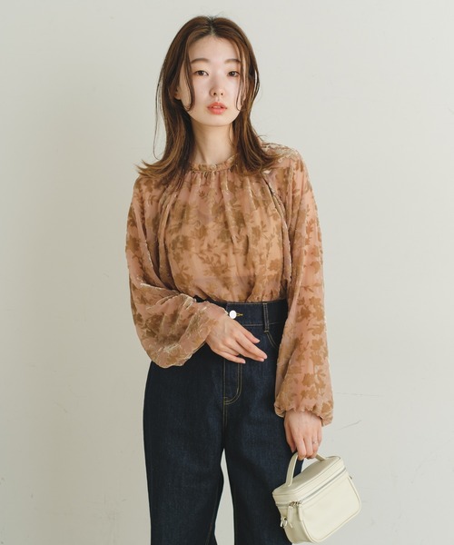 Kastane（カスタネ）の「【2022AWアイテム】ベロアオパールブラウス（シャツ/ブラウス・レディース・ブラック/ベージュ・FREE）」の9枚目の写真