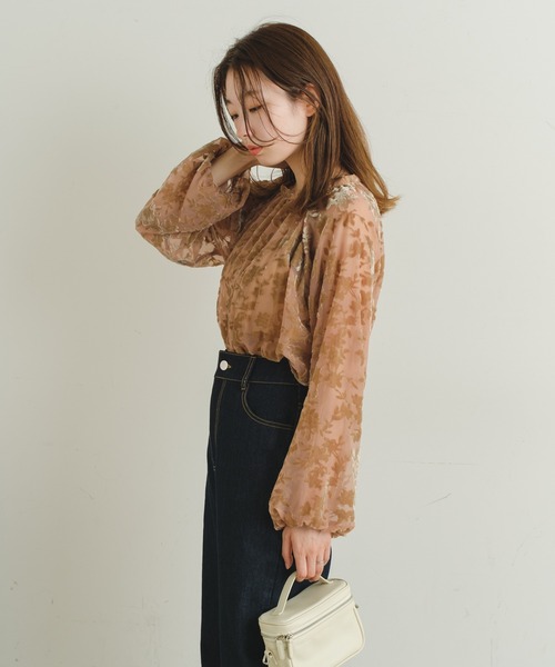 Kastane（カスタネ）の「【2022AWアイテム】ベロアオパールブラウス（シャツ/ブラウス・レディース・ブラック/ベージュ・FREE）」の10枚目の写真