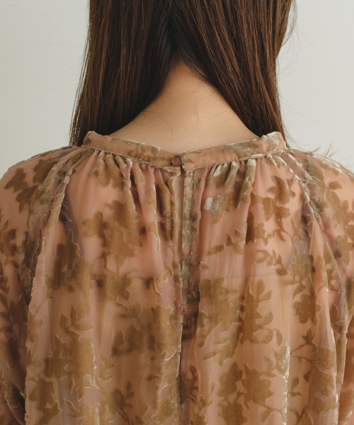 Kastane（カスタネ）の「【2022AWアイテム】ベロアオパールブラウス（シャツ/ブラウス・レディース・ブラック/ベージュ・FREE）」の14枚目の写真