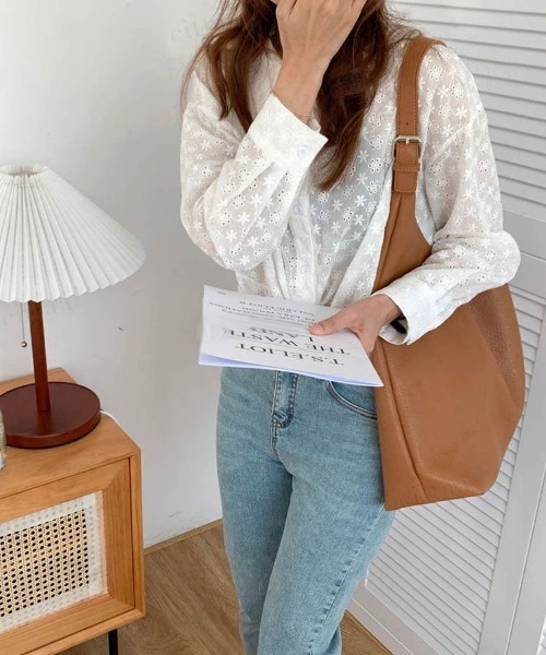 Dalfwin（ダールフィン）の「2023SS 春新作　レディース バッグ　ソフトフェイクレザートートバッグ（トートバッグ・レディース・ブラック/ベージュ/ブラウン/アイボリー・ONE SIZE）」の3枚目の写真