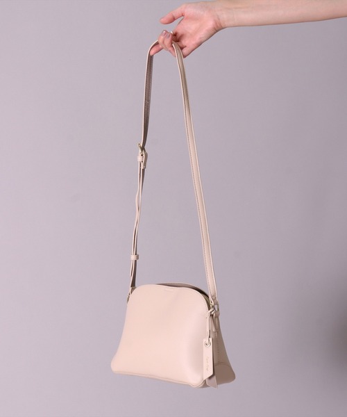 Legato Largo（レガートラルゴ）の「(LF)【Legato Largo】【かるいかばん】フェイクレザー ショルダーバッグ（ショルダーバッグ・レディース・ブルーグレー/ブラック/グレイッシュベージュ/アイボリー・ONE SIZE）」の20枚目の写真