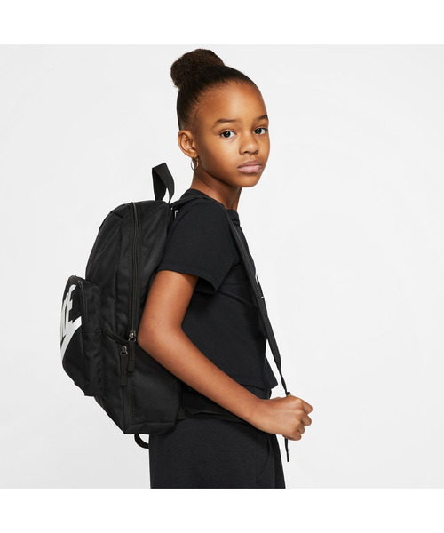 NIKE（ナイキ）の「NIKE/ナイキ キッズ デイパック BA5928-010（バックパック/リュック・キッズ・ブラック・FREE）」の7枚目の写真