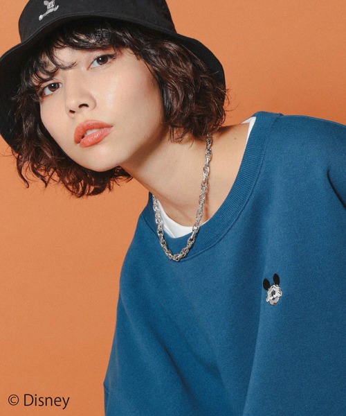 PAGEBOY（ページボーイ）の「WEB限定アイテム / Mickey / 裏毛プルオーバー（スウェット・レディース・ブラック/オフホワイト/ブルー・FREE）」の5枚目の写真