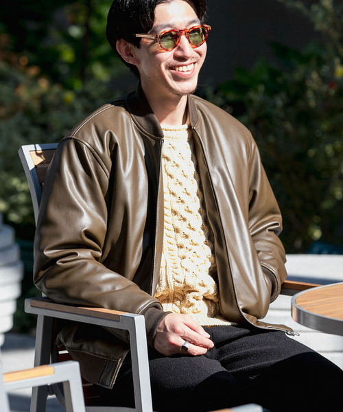 ITEMS URBANRESEARCH(アイテムズ アーバンリサーチ)の「レザータッチ 中綿リブブルゾン(ブルゾン・メンズ・カーキ/ネイビー/ブラック・LARGE/MEDIUM)」の1枚目の写真