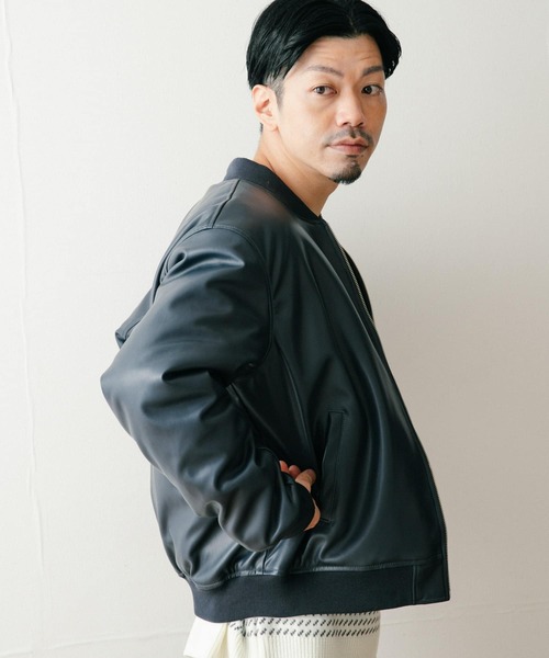 ITEMS URBANRESEARCH(アイテムズ アーバンリサーチ)の「レザータッチ 中綿リブブルゾン(ブルゾン・メンズ・カーキ/ネイビー/ブラック・LARGE/MEDIUM)」の6枚目の写真