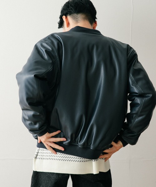 ITEMS URBANRESEARCH(アイテムズ アーバンリサーチ)の「レザータッチ 中綿リブブルゾン(ブルゾン・メンズ・カーキ/ネイビー/ブラック・LARGE/MEDIUM)」の7枚目の写真