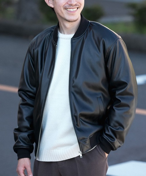 ITEMS URBANRESEARCH(アイテムズ アーバンリサーチ)の「レザータッチ 中綿リブブルゾン(ブルゾン・メンズ・カーキ/ネイビー/ブラック・LARGE/MEDIUM)」の9枚目の写真