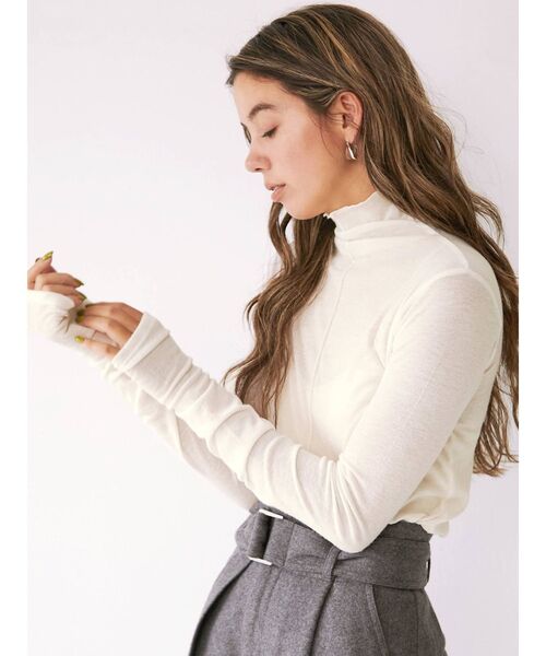 Ungrid（アングリッド）の「ハイネックシアーロングスリーブTee（Tシャツ/カットソー・レディース・ブラック/オフホワイト/オレンジ・FREE）」の2枚目の写真