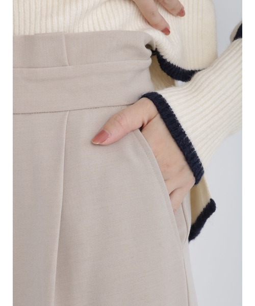 Te chichi(テチチ)の「起毛タックフリルベルトワイドパンツ(その他パンツ・レディース・オフホワイト/ベージュ/ネイビー・SMALL/MEDIUM)」の11枚目の写真