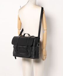 【お値下げ！】Dr.Martens マーチン メッセンジャーバッグ15inch Dr. Martens（ドクターマーチン）の「Dr Martens Leather