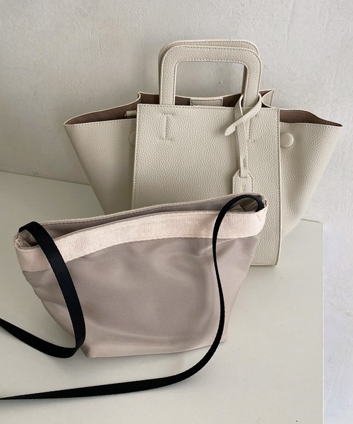 DouDou（ドゥドゥ）の「クリ手ナイロンショルダー付トート（ショルダーバッグ・レディース・ブラック/ベージュ/アイボリー・FREE）」の2枚目の写真