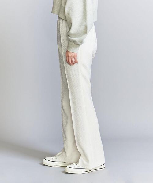 BEAUTY&YOUTH UNITED ARROWS(ビューティーアンドユースユナイテッドアローズ)の「ジャカード フレアパンツ(その他パンツ・レディース・オフホワイト/ブラック・S/M)」の4枚目の写真
